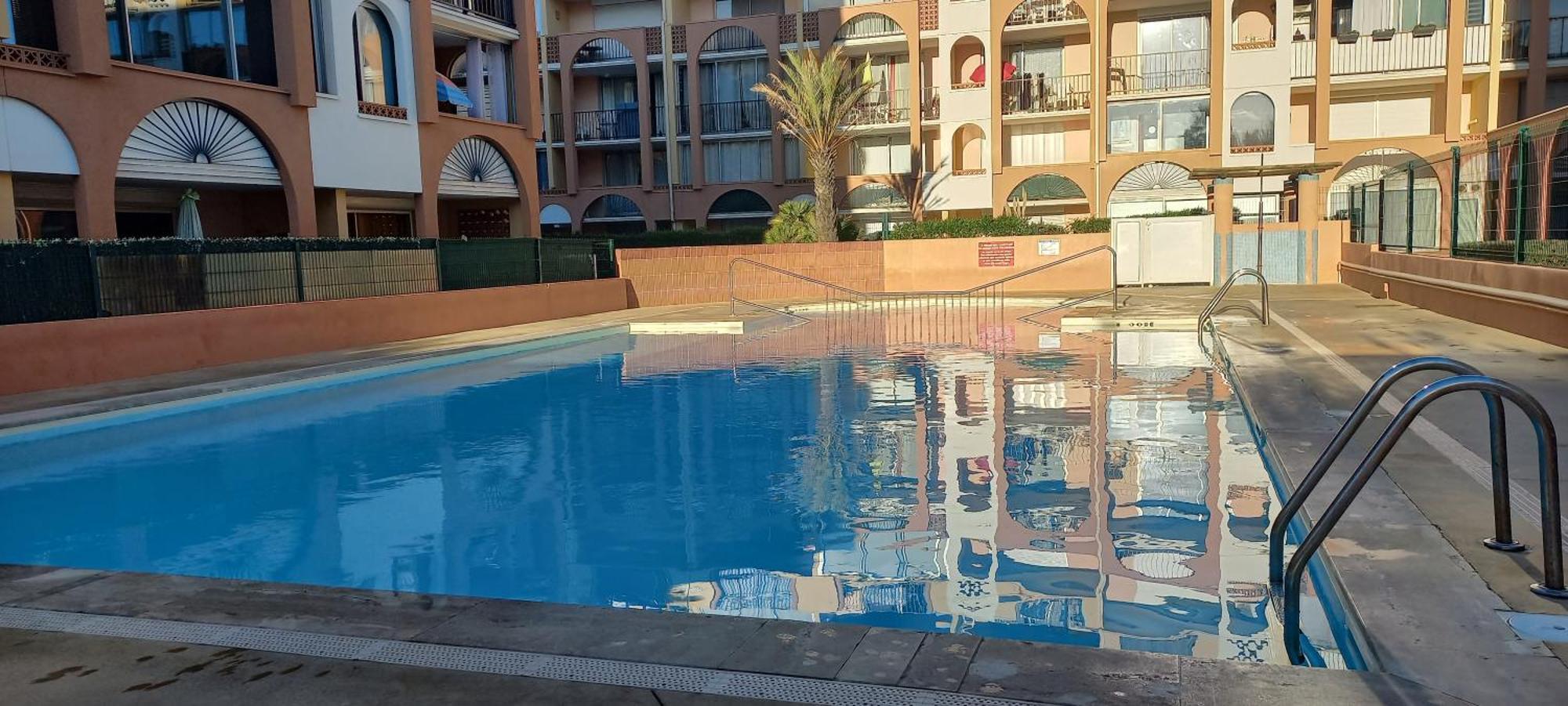 Appartement Situe Au Cap D'Agde Proche Plage Buitenkant foto